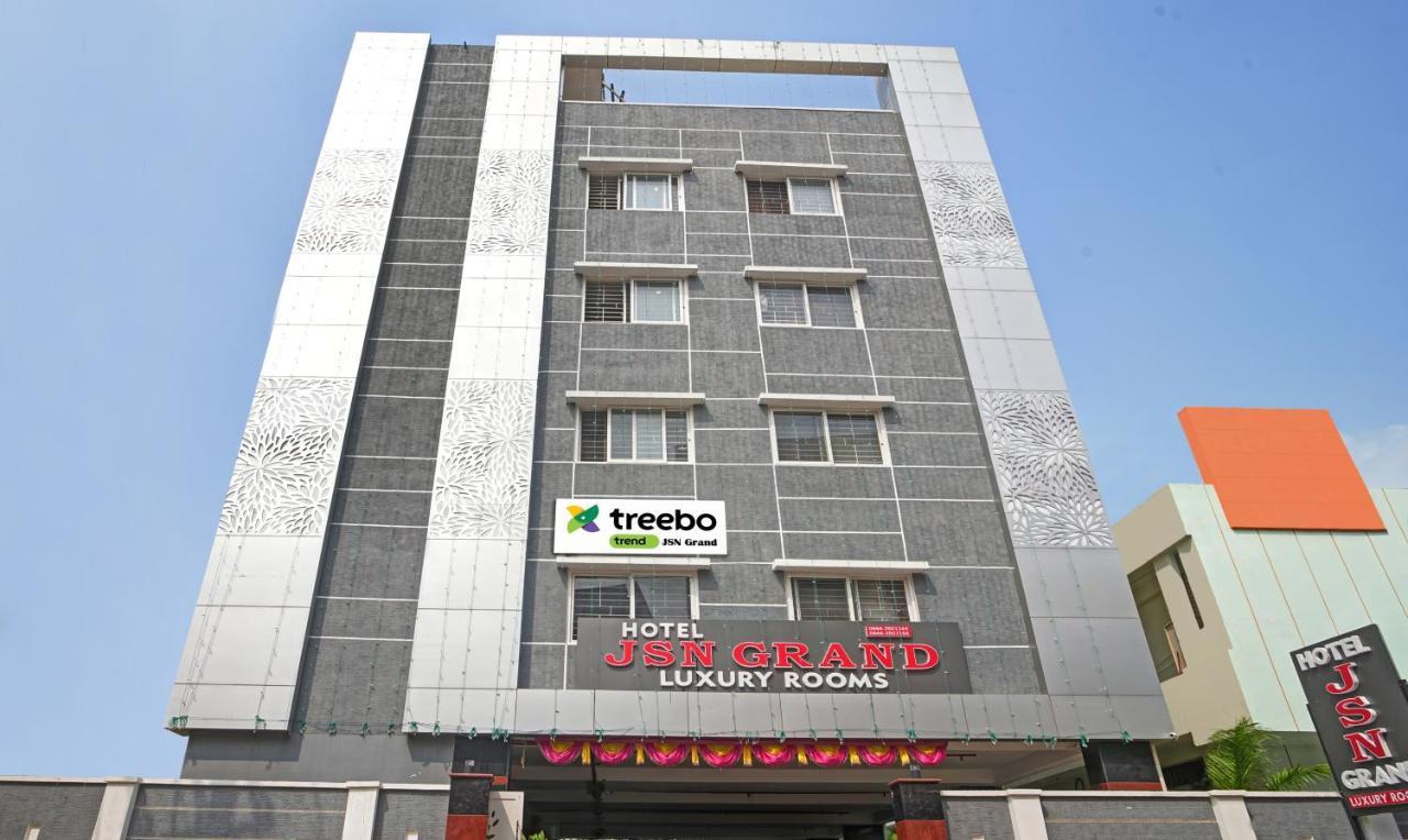 فندق Treebo Trend Jsn Grand Vijayawāda المظهر الخارجي الصورة