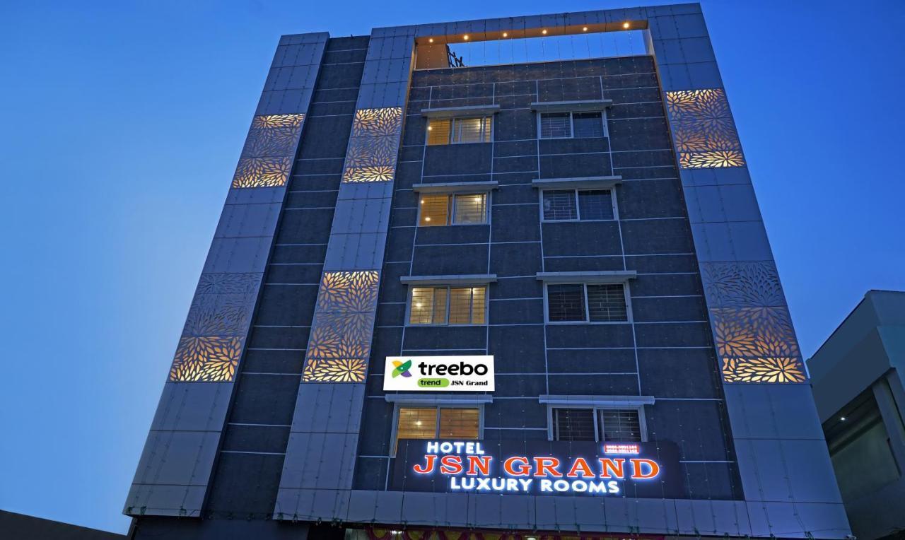 فندق Treebo Trend Jsn Grand Vijayawāda المظهر الخارجي الصورة